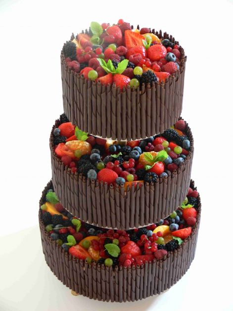 csokirolados_torta_gyumolcsokkel.jpg csokirolados_torta_gyumolcsokkel.jpg